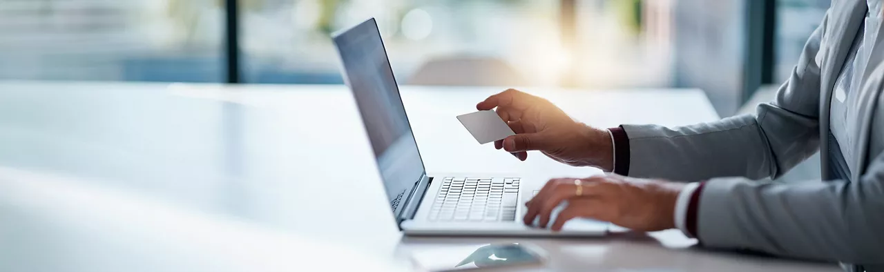 How the AU CA Metal Credit Card Simplifies Business Spends for CAs